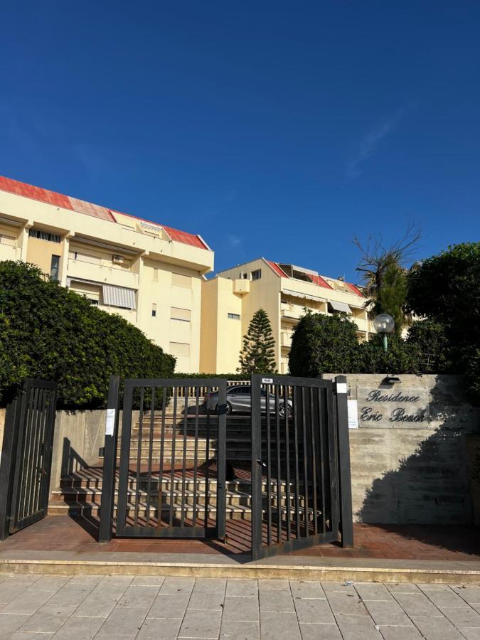 A Casa Di Rosa,Fronte Spiaggia, Piscina,Parcheggio Trapani Dış mekan fotoğraf