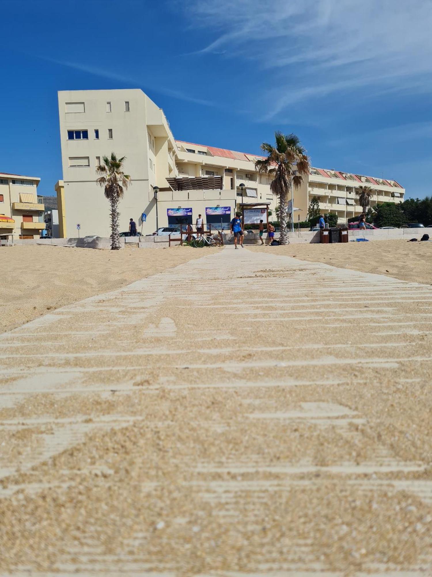 A Casa Di Rosa,Fronte Spiaggia, Piscina,Parcheggio Trapani Dış mekan fotoğraf